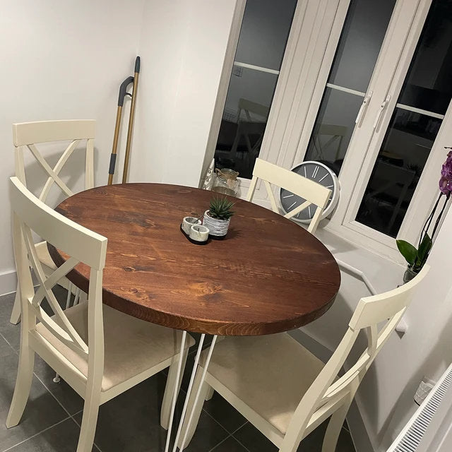 Minimalist Round Dining Table with Hairpin Legs