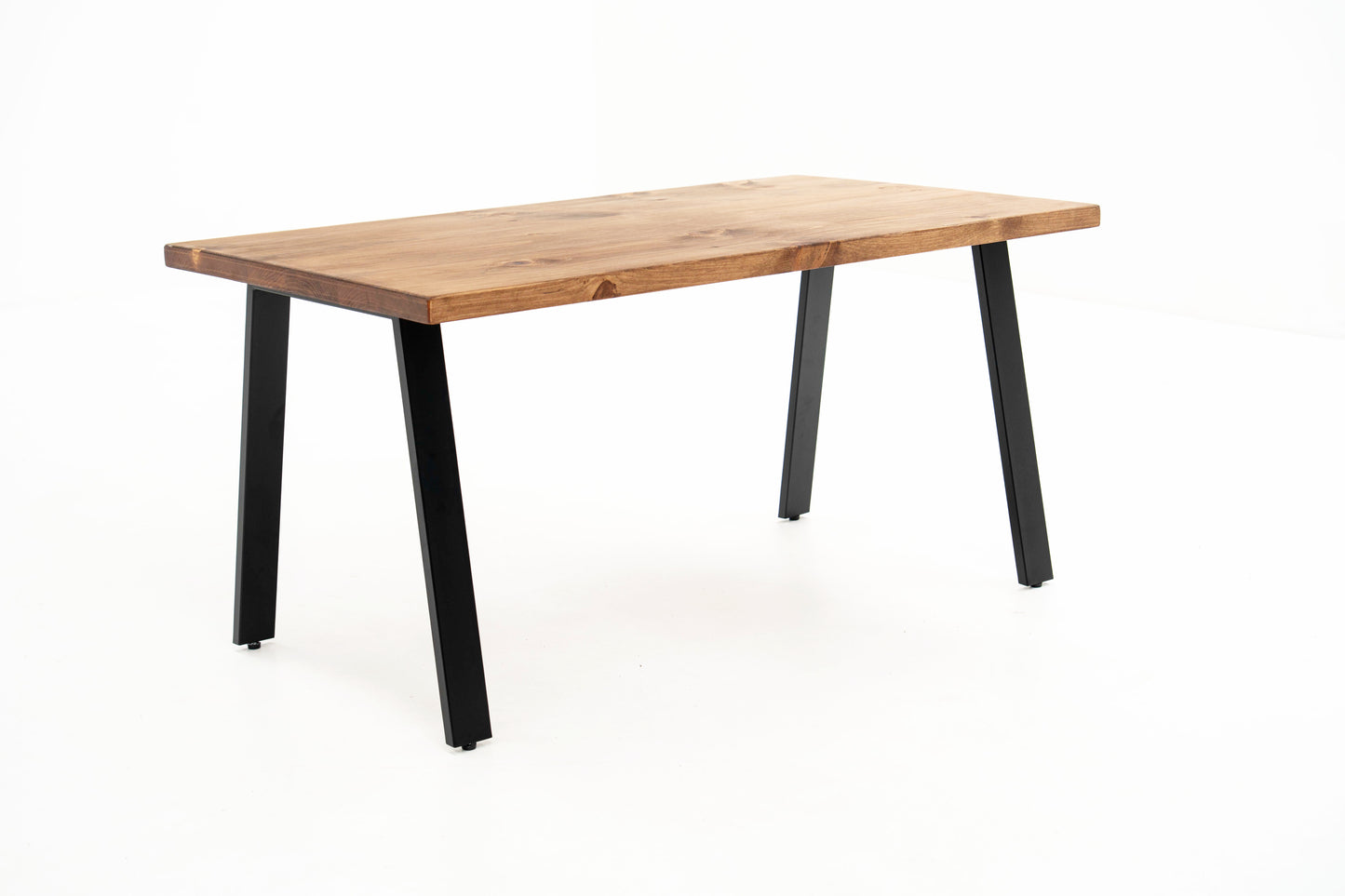 Stamford Dining Table