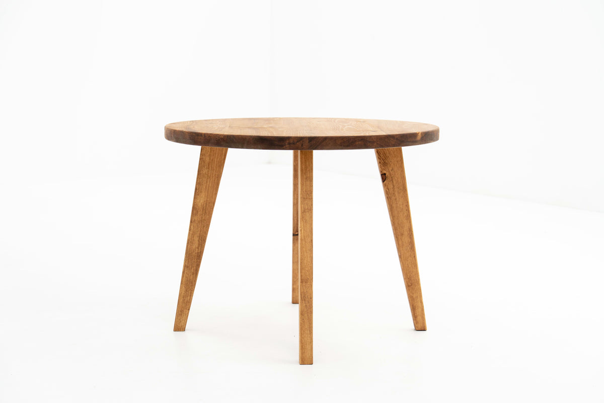 Buxton Round Dining Table – Rust and Oak
