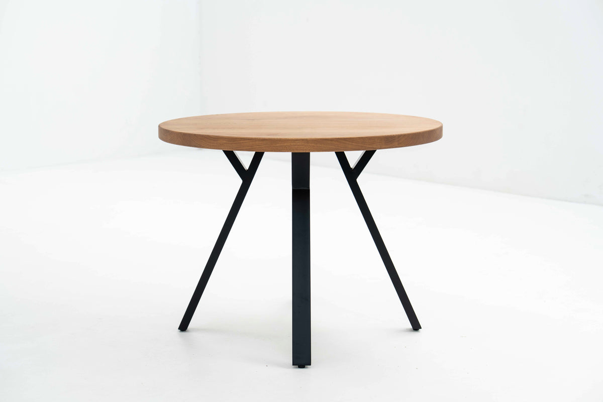 Round Solid Oak Dining Table – Rust and Oak